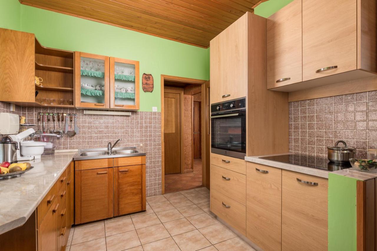 Apartment Magda With A Parking Space And Sea View Rijeka Eksteriør billede